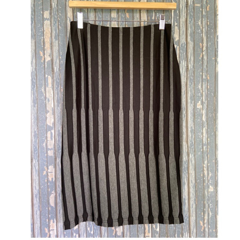 Joseph Ribkoff pencil skirt